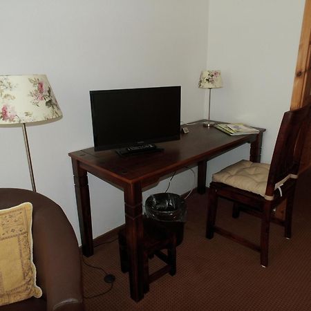 Pension & Restaurant "Alte Schule" Kluis ห้อง รูปภาพ