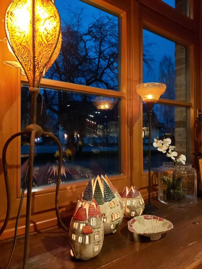 Pension & Restaurant "Alte Schule" Kluis ภายนอก รูปภาพ